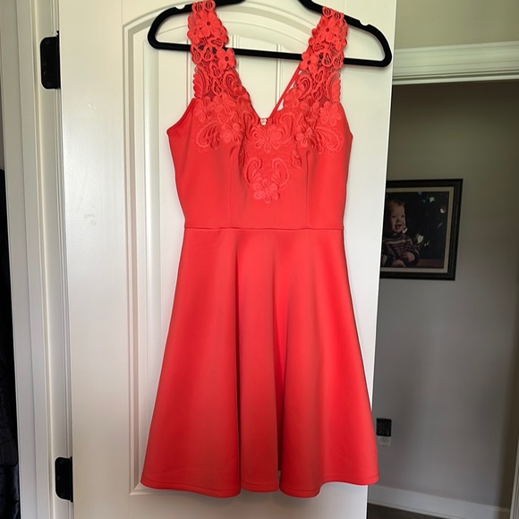 Ted Baker Dresses & Skirts - Ted Baker Red Sleeveless V-Neck Fit and Flare Mini Dress